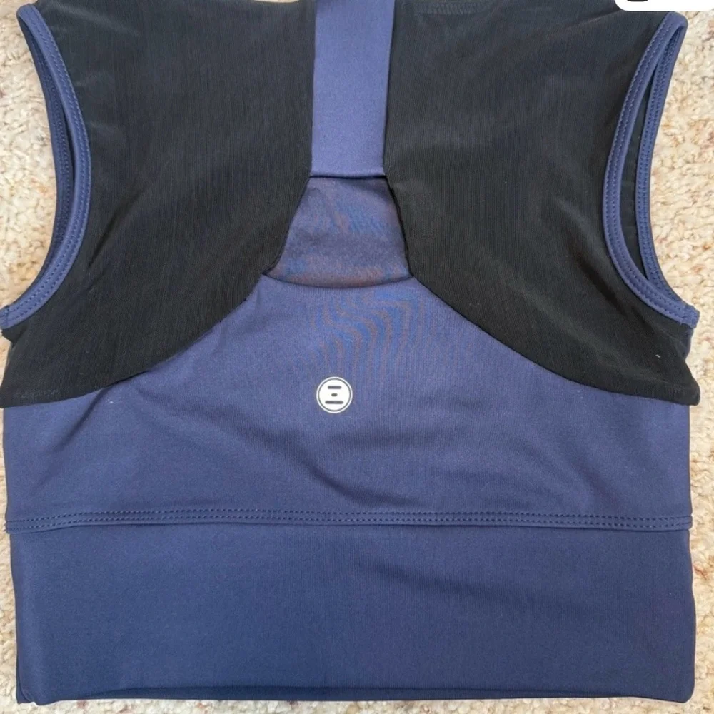 Forme Blue-Lagoon Power bra, medium. - Picture 3 of 4